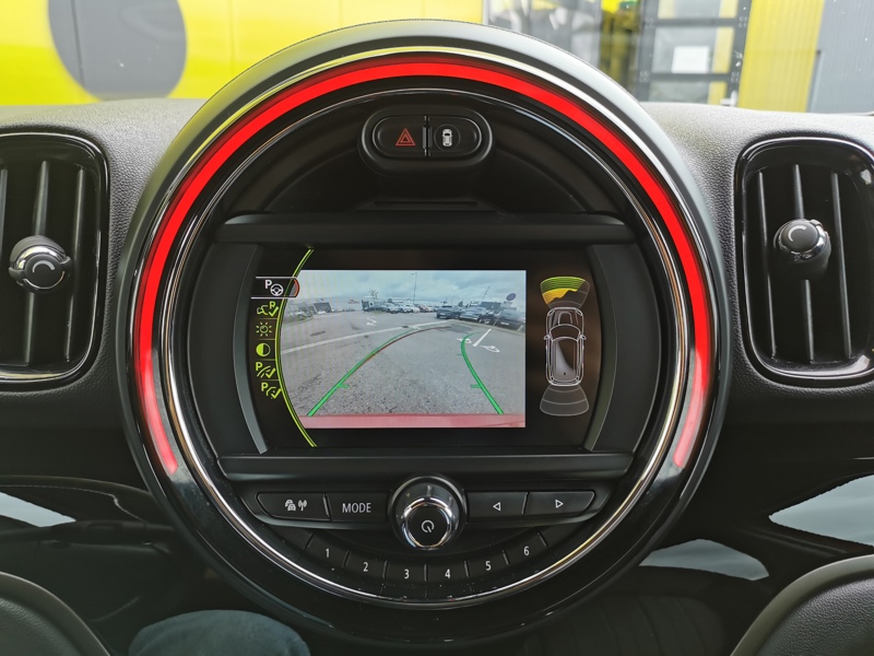 Image MINI COUNTRYMAN Cooper Chili 1.5 136 ch BVA6 Bluetooth Gps Caméra Coffre électrique Clim Bi-zone 