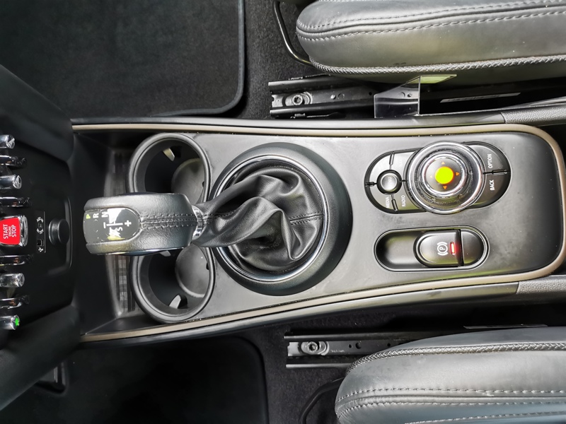 Image MINI COUNTRYMAN Cooper Chili 1.5 136 ch BVA6 Bluetooth Gps Caméra Coffre électrique Clim Bi-zone 