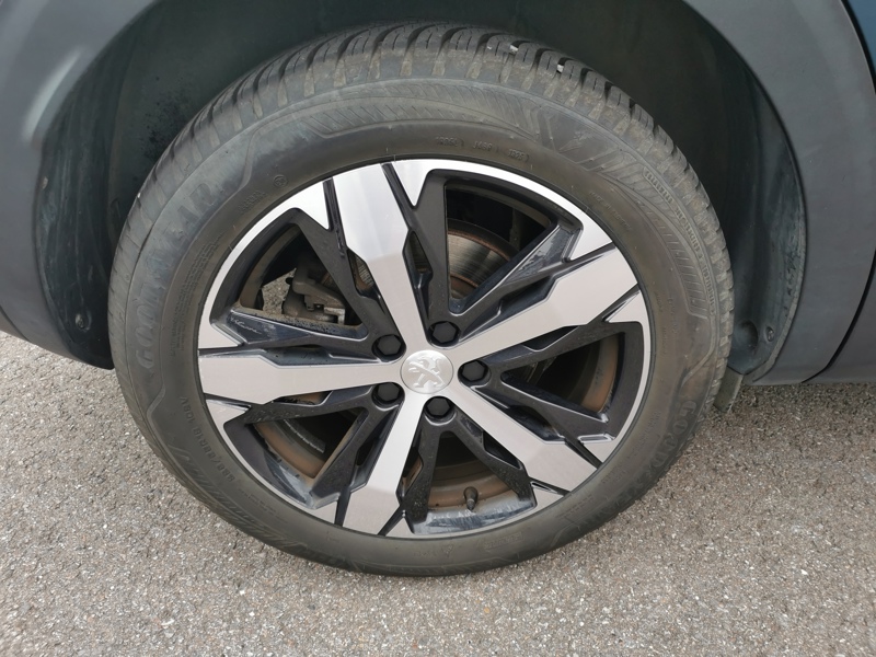 Image Peugeot 3008 II Allure 1.5 BlueHDI 130 ch EAT8 Feux auto Démarrage ss clé Caméra Bluetooth Gps 