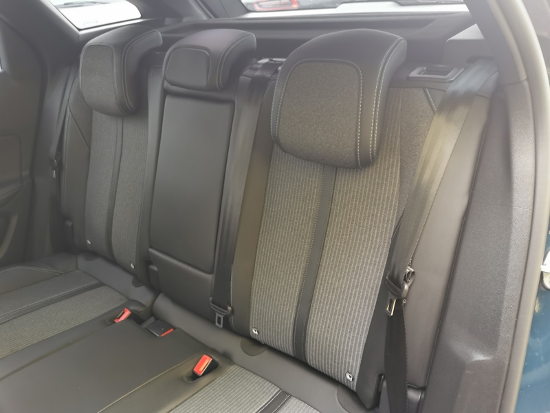 Image Peugeot 3008 II Allure 1.5 BlueHDI 130 ch EAT8 Feux auto Démarrage ss clé Caméra Bluetooth Gps 