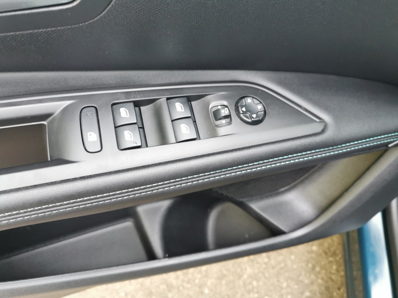 Image Peugeot 3008 II Allure 1.5 BlueHDI 130 ch EAT8 Feux auto Démarrage ss clé Caméra Bluetooth Gps 