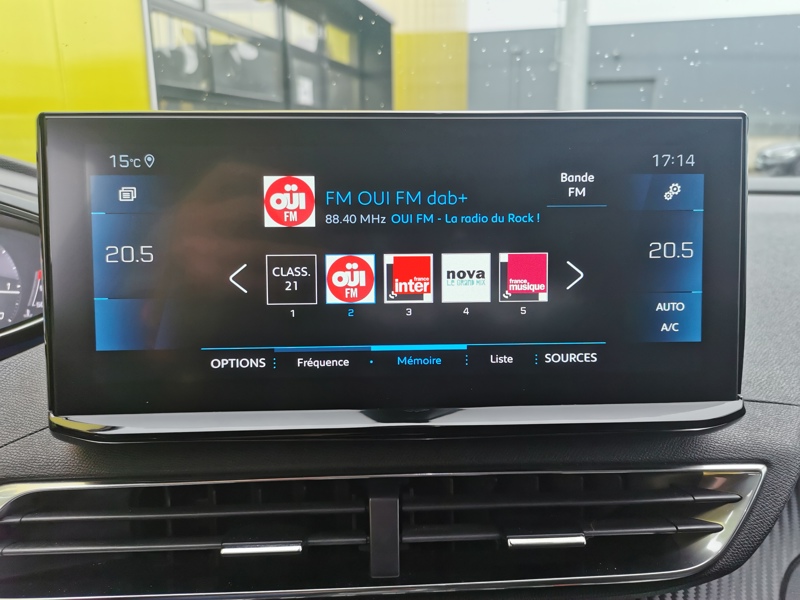 Image Peugeot 3008 II Allure 1.5 BlueHDI 130 ch EAT8 Feux auto Démarrage ss clé Caméra Bluetooth Gps 