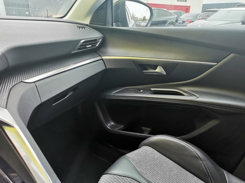 Image Peugeot 3008 II Allure 1.5 BlueHDI 130 ch EAT8 Feux auto Démarrage ss clé Caméra Bluetooth Gps 