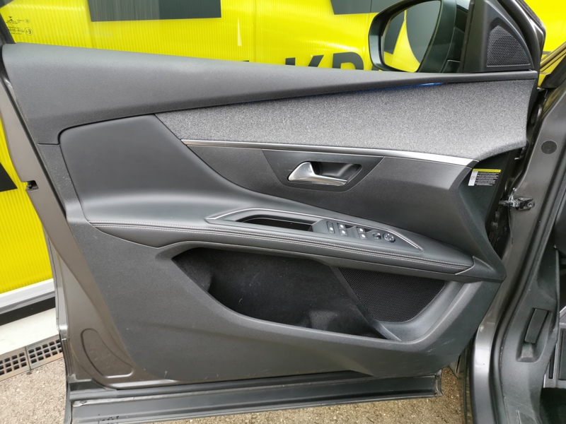 Image Peugeot 5008 GT Line 1.6 165 ch EAT6 7 places Caméra Gps Apple Carplay Coffre électrique Régulateur/Limiteur 