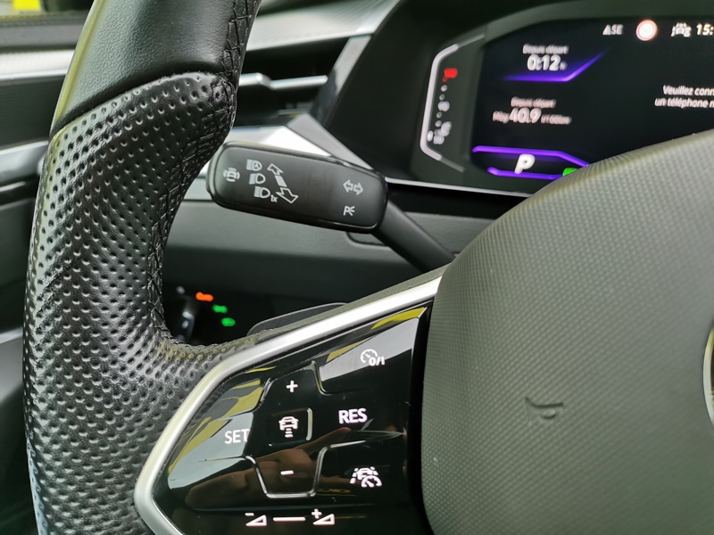 Image Volkswagen 牁整湯⠠䠳⤸〨⸷〲〲㸭) R-Line 2.0 TDI 150 ch DSG7 Siège chauffant av/ar Coffre électrique Toit ouvrant Caméra Gps Bluetooth