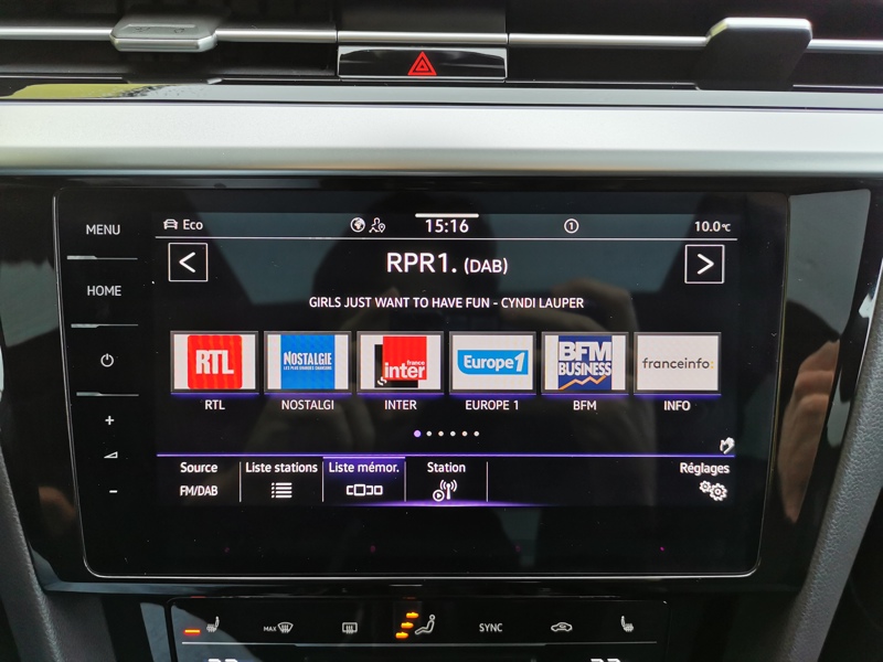 Image Volkswagen 牁整湯⠠䠳⤸〨⸷〲〲㸭) R-Line 2.0 TDI 150 ch DSG7 Siège chauffant av/ar Coffre électrique Toit ouvrant Caméra Gps Bluetooth