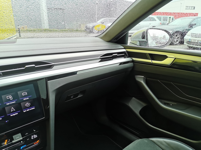 Image Volkswagen 牁整湯⠠䠳⤸〨⸷〲〲㸭) R-Line 2.0 TDI 150 ch DSG7 Siège chauffant av/ar Coffre électrique Toit ouvrant Caméra Gps Bluetooth