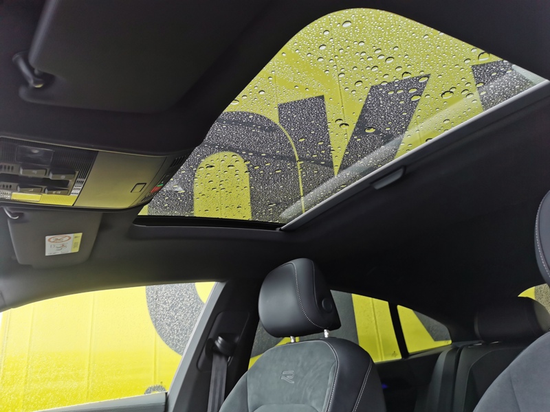 Image Volkswagen 牁整湯⠠䠳⤸〨⸷〲〲㸭) R-Line 2.0 TDI 150 ch DSG7 Siège chauffant av/ar Coffre électrique Toit ouvrant Caméra Gps Bluetooth