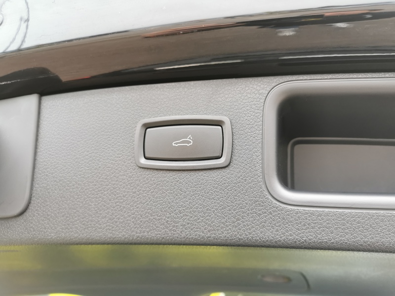 Image Porsche 慍慣⁮吨灹㤠䈵⠩ㄱ㈮㄰ⴳ⤾ 2.0 252 ch PDK7 Cuir électrique à mémoire chauffant Toit ouvrant Radar de stationnement Attelage éle