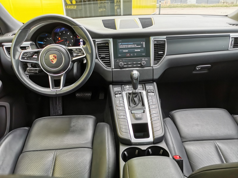 Image Porsche 慍慣⁮吨灹㤠䈵⠩ㄱ㈮㄰ⴳ⤾ 2.0 252 ch PDK7 Cuir électrique à mémoire chauffant Toit ouvrant Radar de stationnement Attelage éle