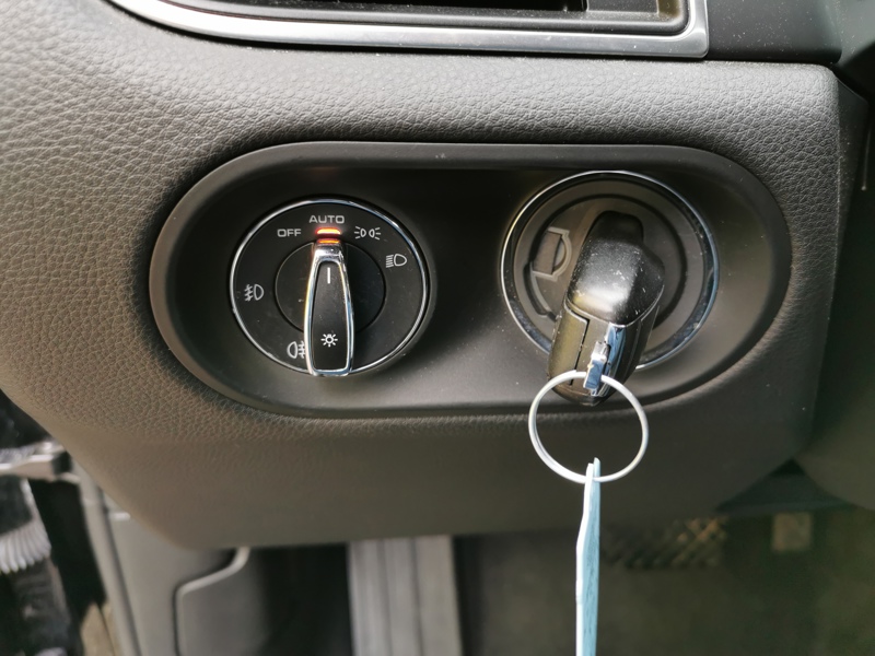 Image Porsche 慍慣⁮吨灹㤠䈵⠩ㄱ㈮㄰ⴳ⤾ 2.0 252 ch PDK7 Cuir électrique à mémoire chauffant Toit ouvrant Radar de stationnement Attelage éle