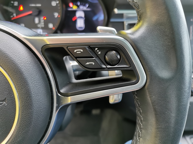 Image Porsche 慍慣⁮吨灹㤠䈵⠩ㄱ㈮㄰ⴳ⤾ 2.0 252 ch PDK7 Cuir électrique à mémoire chauffant Toit ouvrant Radar de stationnement Attelage éle