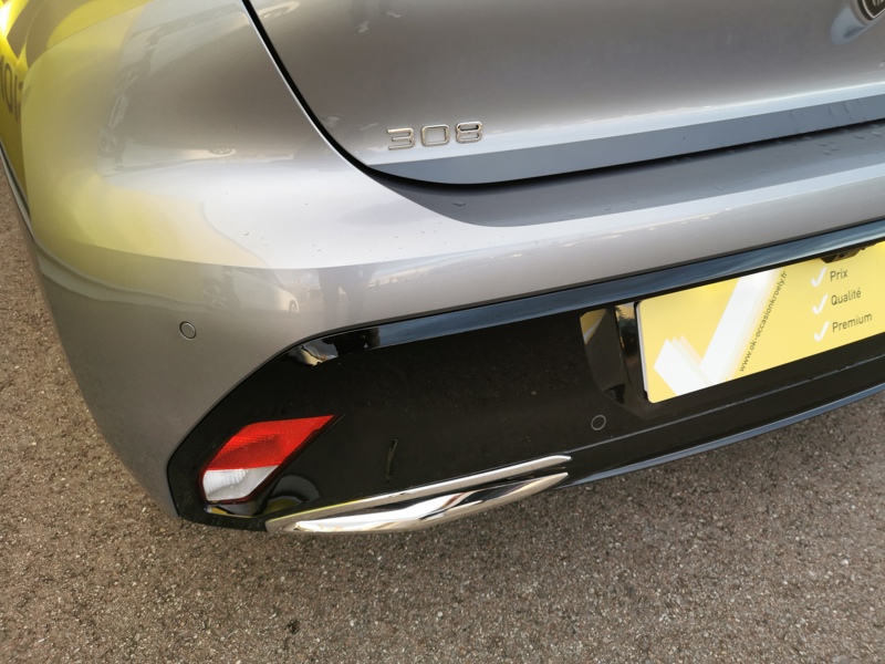 Image Peugeot 〳‸倨⤵〨⸶〲ㄲ㸭) GT Pack 1.5 BlueHDI 130 ch EAT8 Cuir électrique à mémoire chauffant/massant Toit ouvrant Focal Camér