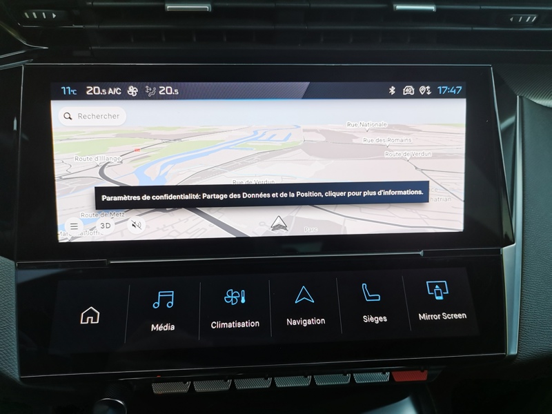 Image Peugeot 〳‸倨⤵〨⸶〲ㄲ㸭) GT Pack 1.5 BlueHDI 130 ch EAT8 Cuir électrique à mémoire chauffant/massant Toit ouvrant Focal Camér