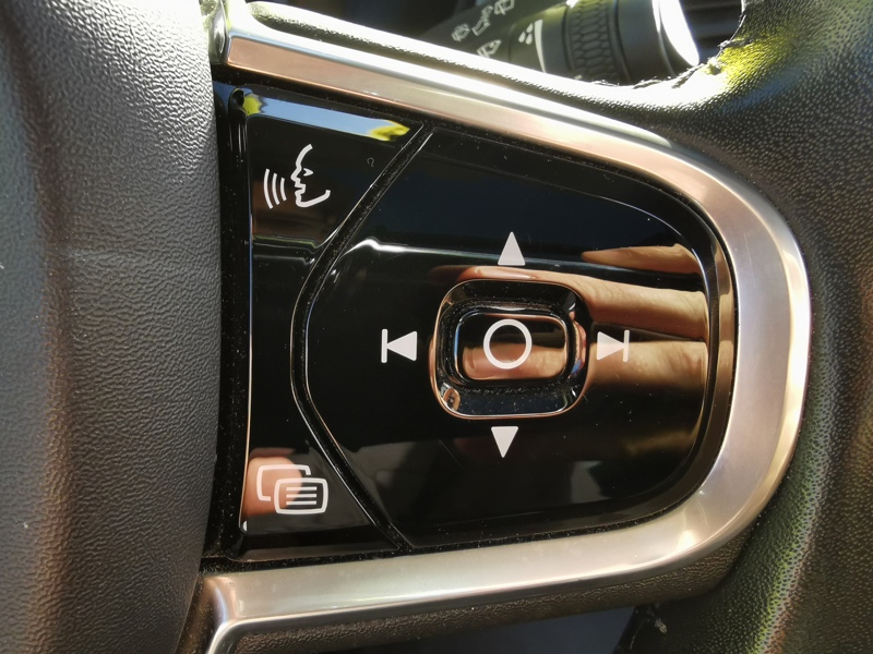 Image Volvo 䍘〹⠠〱㈮㄰ⴴ⤾ Inscription Luxe AWD D5 235 ch BVA8 7 places Siège électrique à mémoire chauffant Toit ouvrant Camér