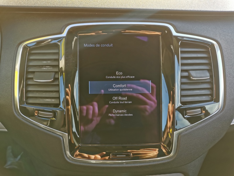 Image Volvo 䍘〹⠠〱㈮㄰ⴴ⤾ Inscription Luxe AWD D5 235 ch BVA8 7 places Siège électrique à mémoire chauffant Toit ouvrant Camér