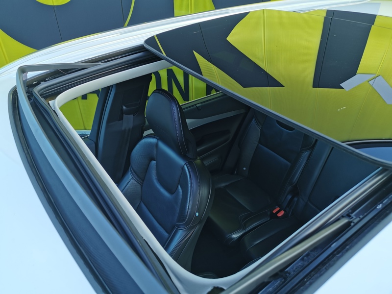 Image Volvo 䍘〹⠠〱㈮㄰ⴴ⤾ Inscription Luxe AWD D5 235 ch BVA8 7 places Siège électrique à mémoire chauffant Toit ouvrant Camér