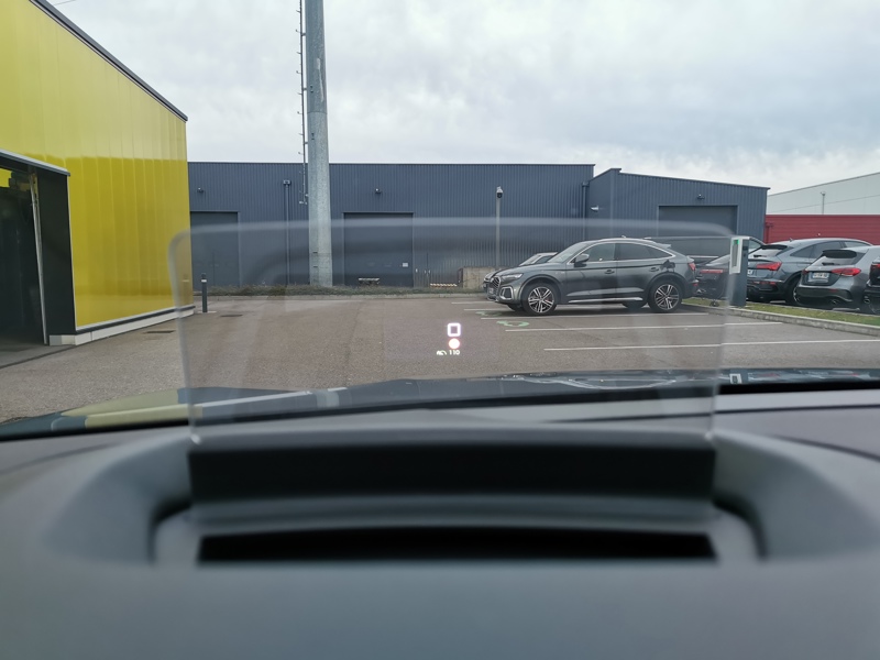 Image Citroën 㑃䈠牥楬敮⠠㤰㈮㈰ⴰ⤾ C-Series 1.2 130 ch BVA8 Caméra Affichage tete haute Bluetooth Gps Clim Bi-zone Régulateur/Limiteur 