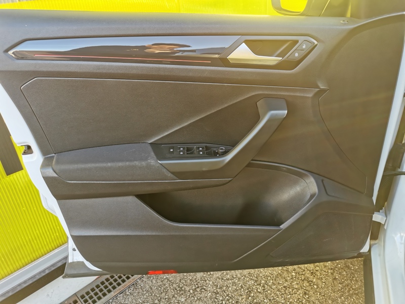 Image Volkswagen T-ROC Carat 1.5 TSI 150 ch  Siège chauffant Radar de stationnement Clim Bi-zone Gps Bluetooth  