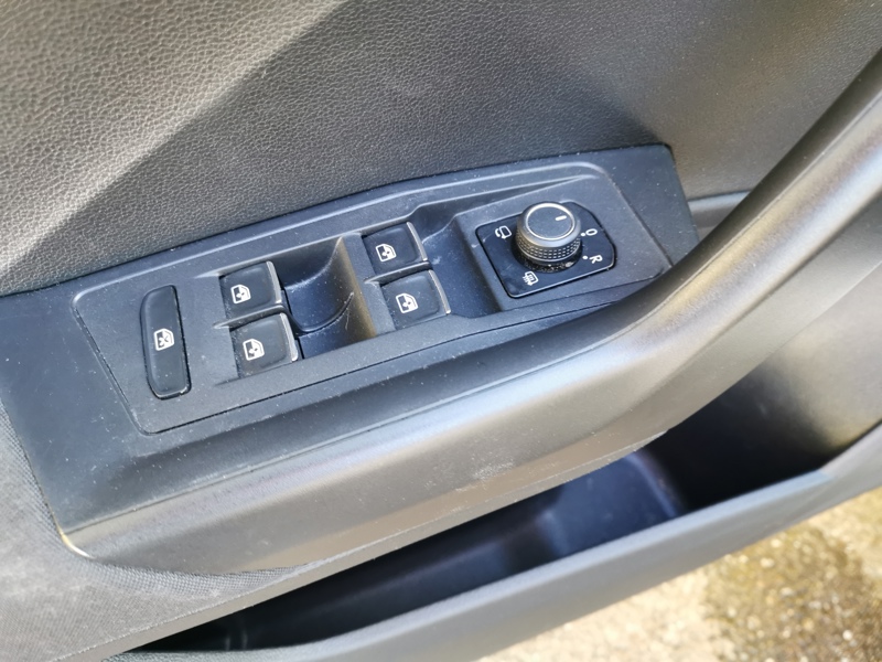 Image Volkswagen T-ROC Carat 1.5 TSI 150 ch  Siège chauffant Radar de stationnement Clim Bi-zone Gps Bluetooth  