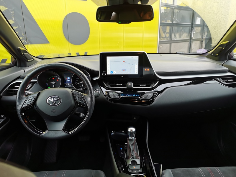 Image Toyota ⵃ剈⠠ㅘ⤰ㄨ⸰〲㘱㸭) Hybrid Collection 1.8 122 ch GR Sport E-CVT Siège électrique chauffant Volant chauffant Caméra Bluet