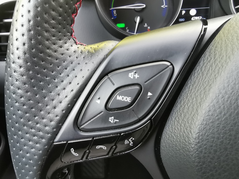 Image Toyota ⵃ剈⠠ㅘ⤰ㄨ⸰〲㘱㸭) Hybrid Collection 1.8 122 ch GR Sport E-CVT Siège électrique chauffant Volant chauffant Caméra Bluet