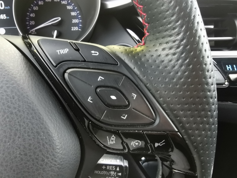 Image Toyota ⵃ剈⠠ㅘ⤰ㄨ⸰〲㘱㸭) Hybrid Collection 1.8 122 ch GR Sport E-CVT Siège électrique chauffant Volant chauffant Caméra Bluet