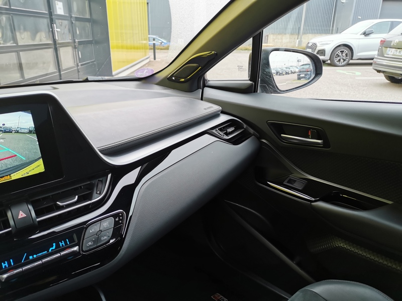 Image Toyota ⵃ剈⠠ㅘ⤰ㄨ⸰〲㘱㸭) Hybrid Collection 1.8 122 ch GR Sport E-CVT Siège électrique chauffant Volant chauffant Caméra Bluet