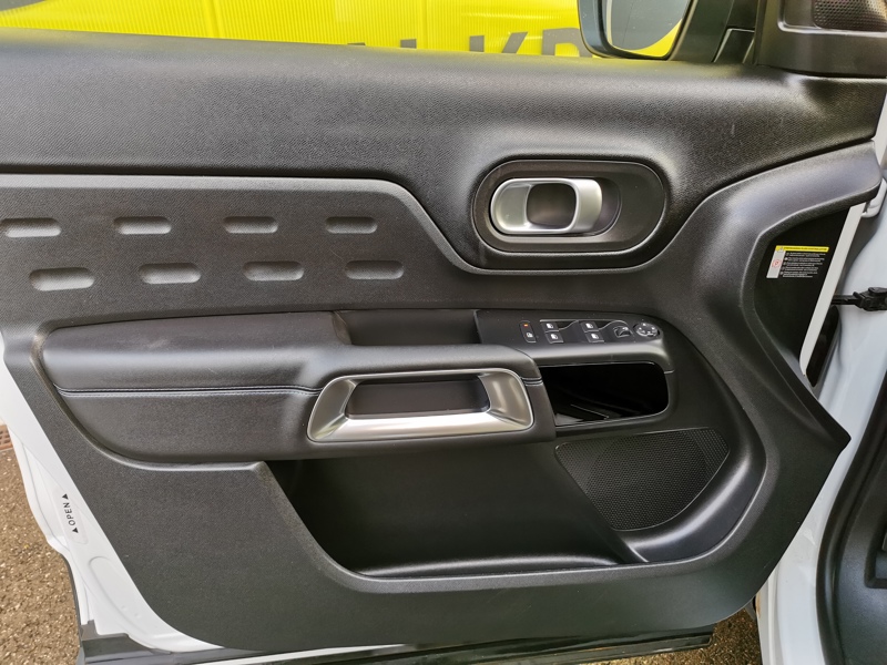 Image Citroën C5 AIRCROSS Shine Pack Hybride 1.6 225 ch BVA8 Régulateur/Limiteur Siège chauffant Toit ouvrant Caméra Coffre él