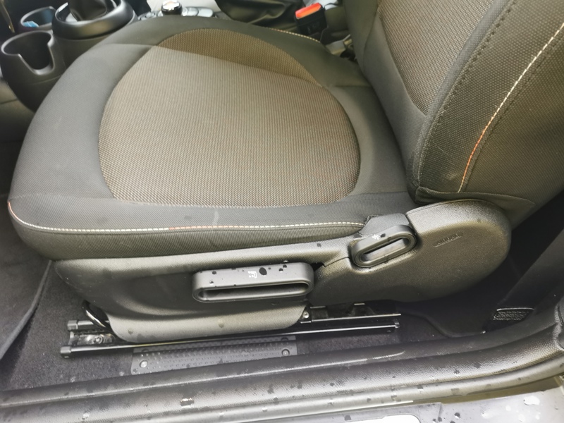 Image MINI MINI 3-PT. One 1.5 102 ch BVM6 Gps Bluetooth Clim Bi-zone Radar de stationnement Feux auto Régulateur/Limiteur 