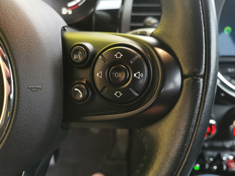 Image MINI MINI 3-PT. One 1.5 102 ch BVM6 Gps Bluetooth Clim Bi-zone Radar de stationnement Feux auto Régulateur/Limiteur 