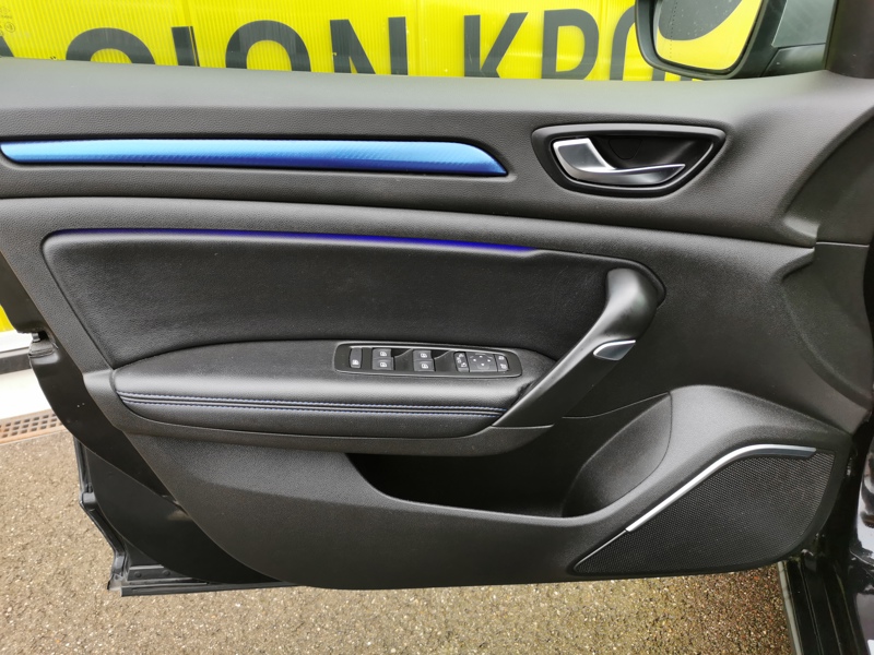 Image Renault MEGANE IV BERLINE 5 PTES. Intens 1.2 TCE 130 ch BVM6 Caméra Régulateur/Limiteur GPS Bluetooth Feux auto  