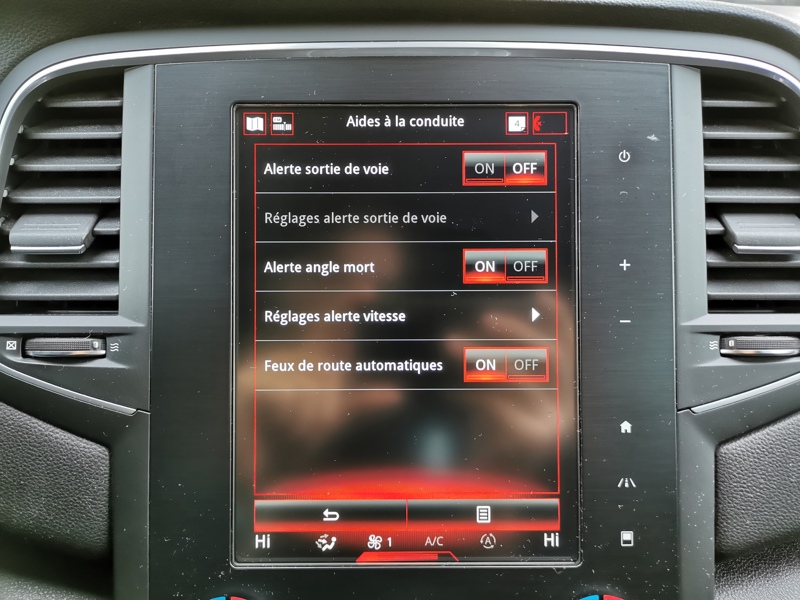 Image Renault MEGANE IV BERLINE 5 PTES. Intens 1.2 TCE 130 ch BVM6 Caméra Régulateur/Limiteur GPS Bluetooth Feux auto  