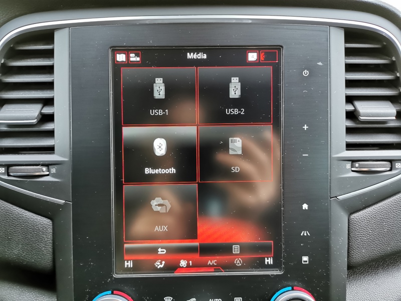 Image Renault MEGANE IV BERLINE 5 PTES. Intens 1.2 TCE 130 ch BVM6 Caméra Régulateur/Limiteur GPS Bluetooth Feux auto  