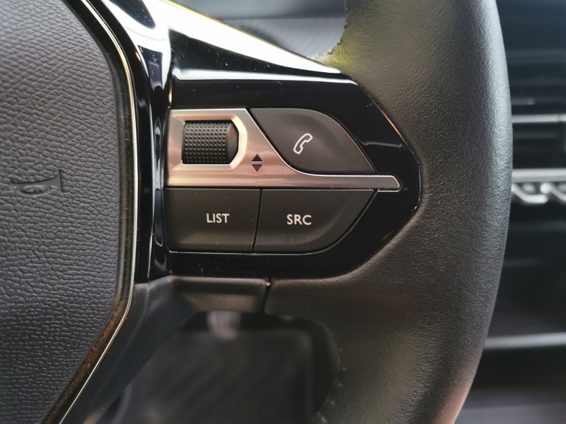 Image Peugeot 2008 Active 1.5 BlueHDI 110 ch BVM6 Régulateur/Limiteur Clim Bluetooth Apple Carplay Caméra Android auto 