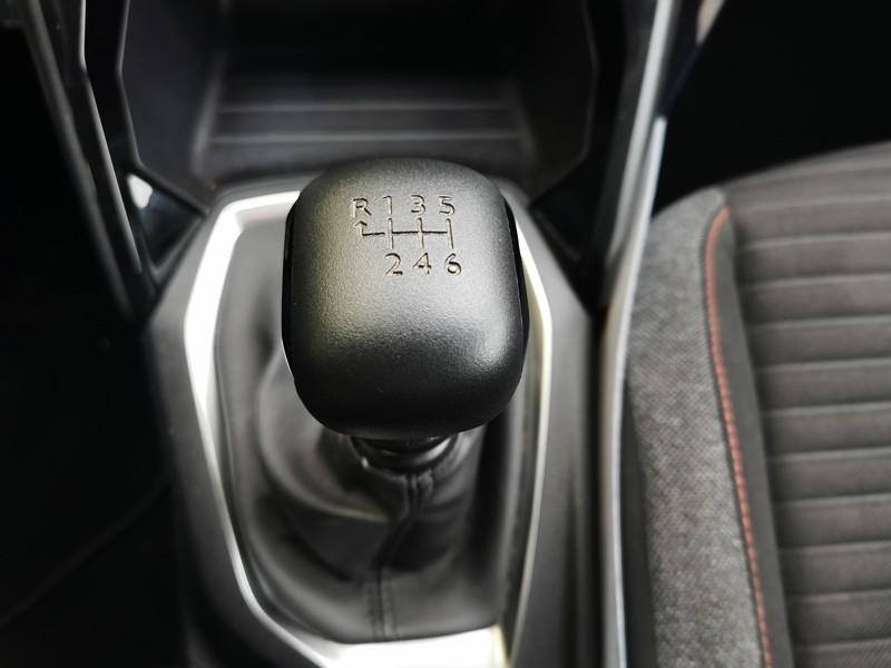 Image Peugeot 2008 Active 1.5 BlueHDI 110 ch BVM6 Régulateur/Limiteur Clim Bluetooth Apple Carplay Caméra Android auto 