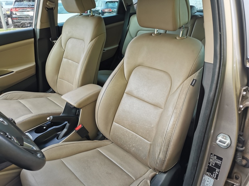 Image Hyundai TUCSON Executive 4WD 2.0 CRDI 136 ch BVM6 Siège chauffant/ventilé Volant chauffant Caméra Coffre électrique