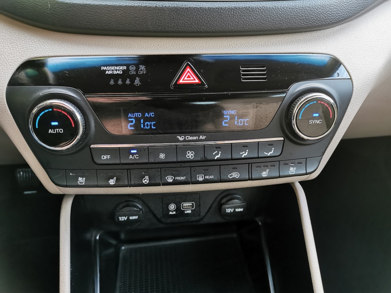 Image Hyundai TUCSON Executive 4WD 2.0 CRDI 136 ch BVM6 Siège chauffant/ventilé Volant chauffant Caméra Coffre électrique