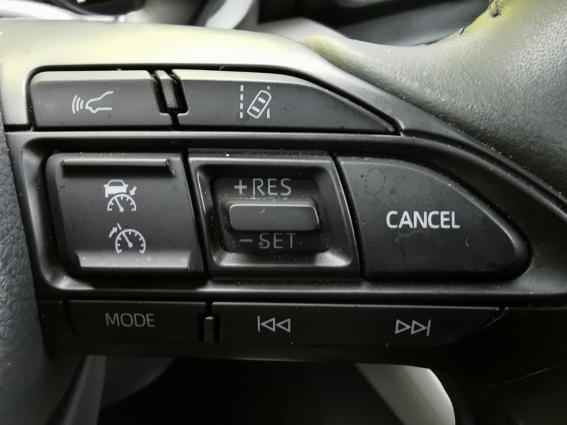 Image Toyota YARIS Hybrid Iconic 1.5 Dual VVT-i 116 ch  Siège chauffant Caméra Bluetooth Régulateur/Limiteur Clim Bi-zo