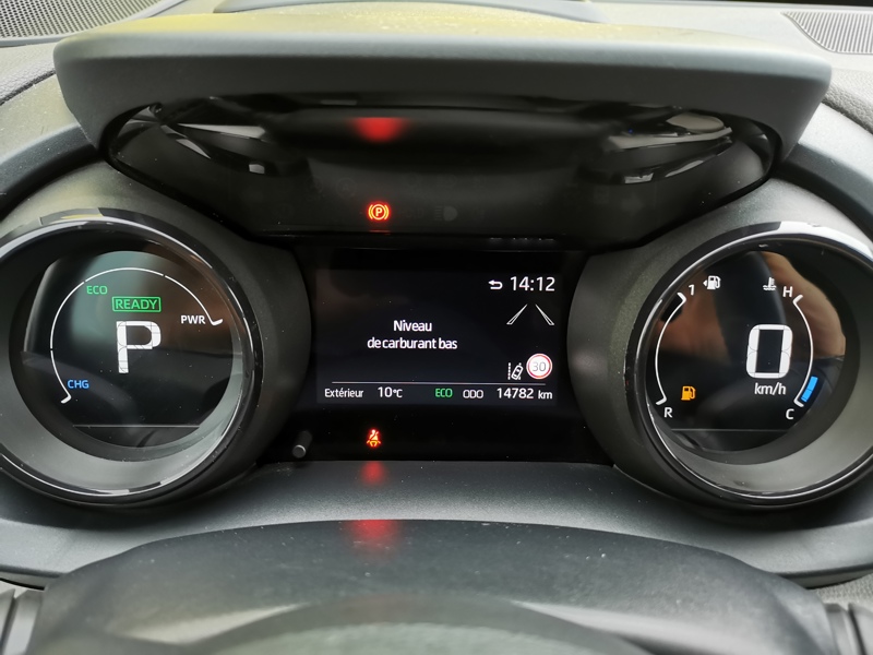 Image Toyota YARIS Hybrid Iconic 1.5 Dual VVT-i 116 ch  Siège chauffant Caméra Bluetooth Régulateur/Limiteur Clim Bi-zo