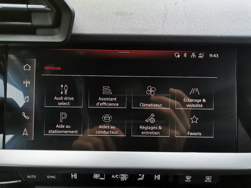 Image Audi A3 SPORTBACK 35 TFSI Design Luxe 150 ch S-tronic7 Mild-Hybrid Régulateur/Limiteur Caméra Bluetooth Gps Clim Bi-zo