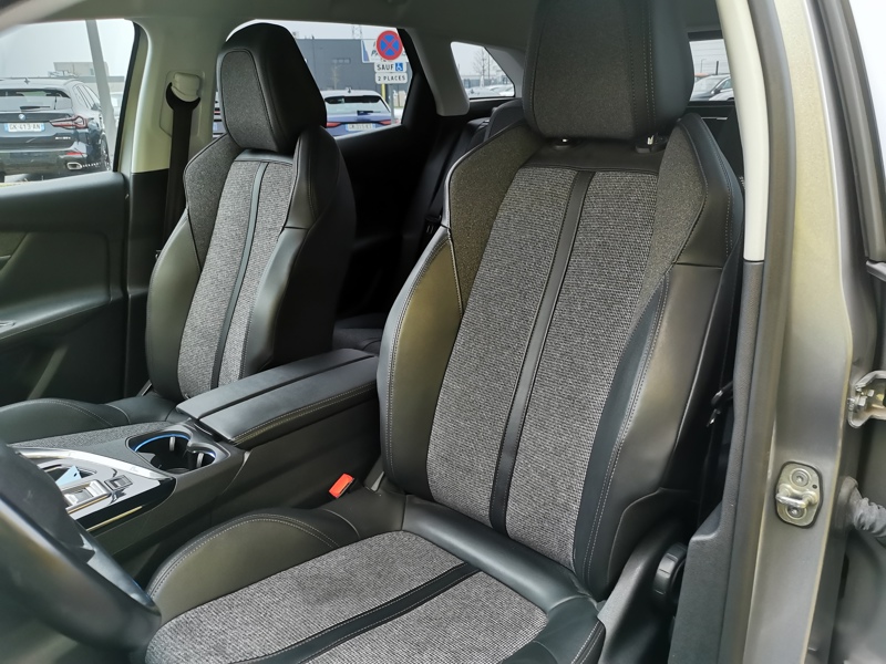 Image Peugeot 3008 II Allure 1.5 BlueHDI 130 ch EAT8 Régulateur/Limiteur Gps Bluetooth Caméra Démarrage ss clé Clim Bi-zon