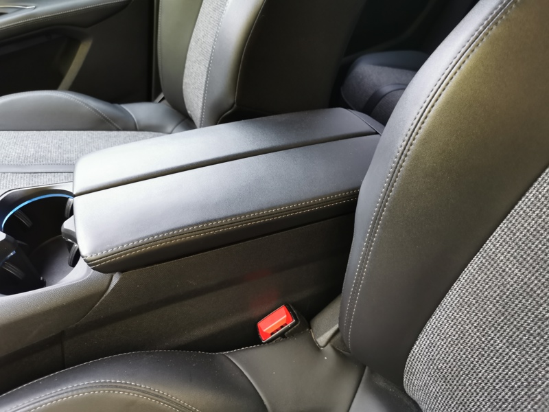 Image Peugeot 3008 II Allure 1.5 BlueHDI 130 ch EAT8 Régulateur/Limiteur Gps Bluetooth Caméra Démarrage ss clé Clim Bi-zon