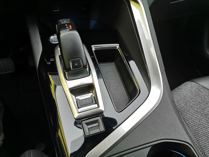 Image Peugeot 3008 II Allure 1.5 BlueHDI 130 ch EAT8 Régulateur/Limiteur Gps Bluetooth Caméra Démarrage ss clé Clim Bi-zon