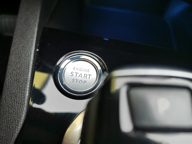 Image Peugeot 3008 II Allure 1.5 BlueHDI 130 ch EAT8 Régulateur/Limiteur Gps Bluetooth Caméra Démarrage ss clé Clim Bi-zon