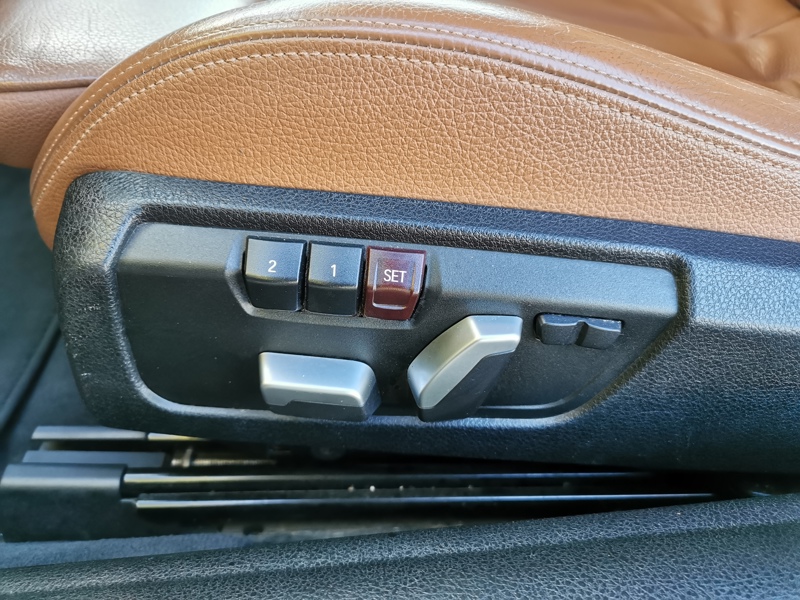 Image BMW 4 CABRIOLET 420 d Luxury Line 190 ch BVA Siège électrique à mémoire chauffant Gps Bluetooth Caméra 360 Feux auto