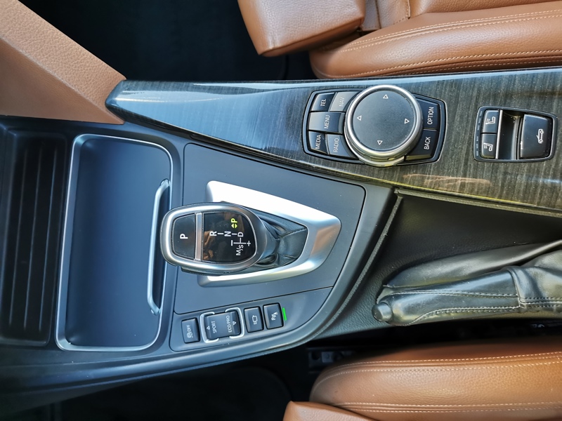 Image BMW 4 CABRIOLET 420 d Luxury Line 190 ch BVA Siège électrique à mémoire chauffant Gps Bluetooth Caméra 360 Feux auto