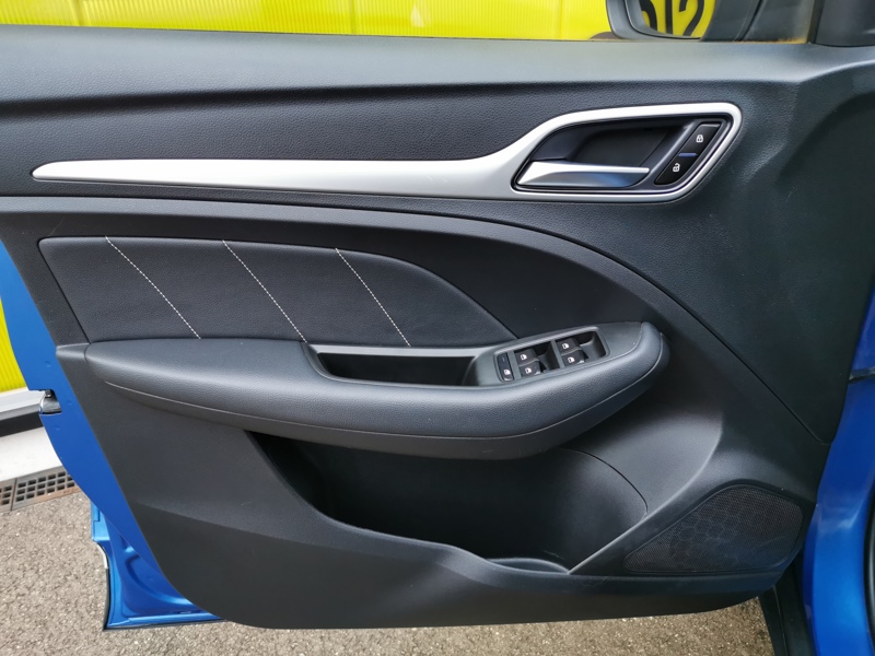 Image MG ZS EV Luxury 143 ch BVA Siège chauffant Toit ouvrant Caméra Régulateur Gps Bluetooth Apple Carplay Clim au