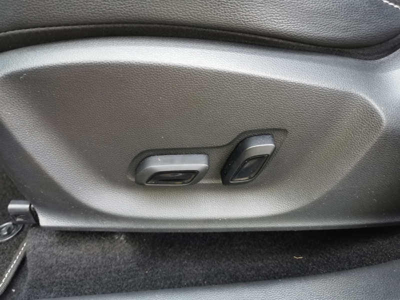 Image MG ZS EV Luxury 143 ch BVA Siège chauffant Toit ouvrant Caméra Régulateur Gps Bluetooth Apple Carplay Clim au