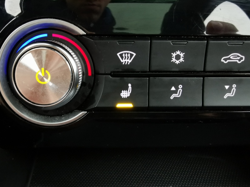 Image MG ZS EV Luxury 143 ch BVA Siège chauffant Toit ouvrant Caméra Régulateur Gps Bluetooth Apple Carplay Clim au